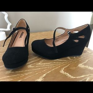 SODA girls wedge